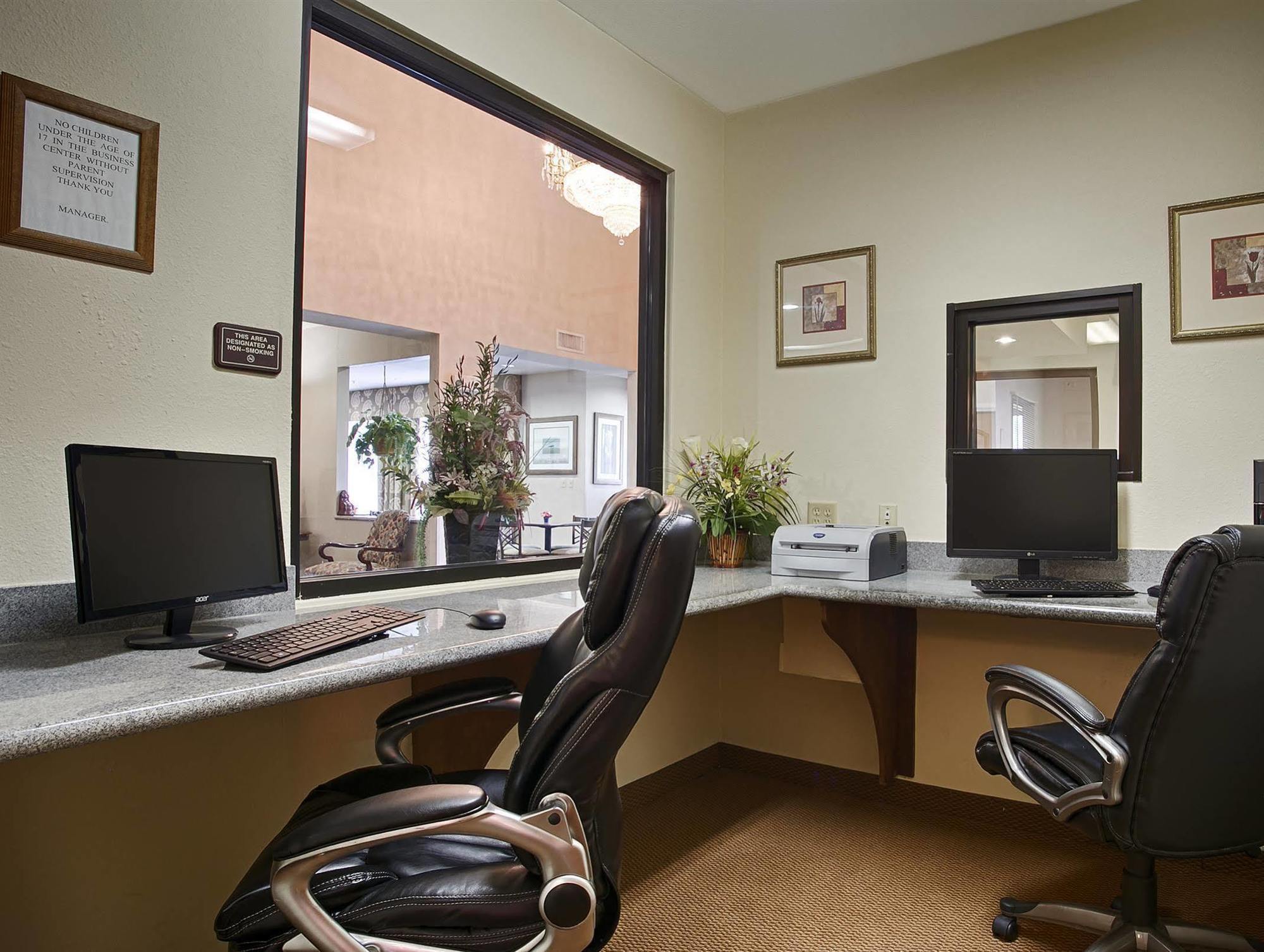 Best Western Executive Inn Корсикана Экстерьер фото